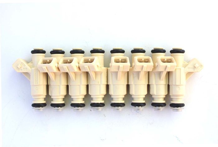 Use this genuine Bosch replacement fuel injector to add miles per gallon in your Land Rover V-8 engine.