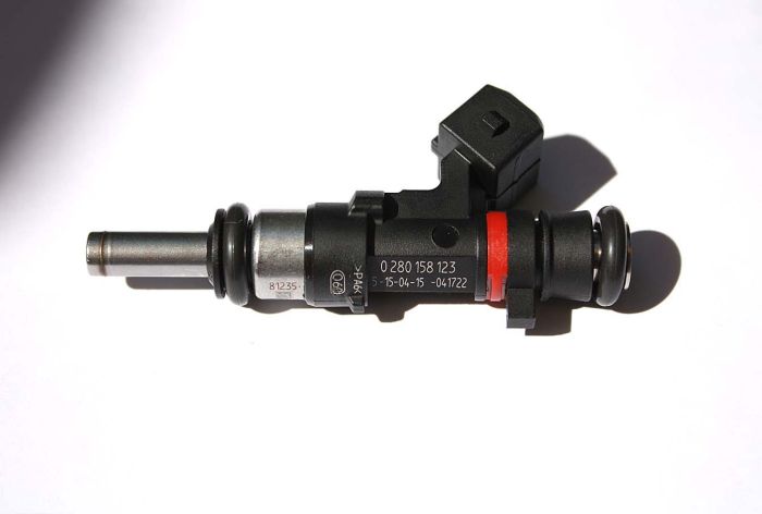 Long Nozzle OEM fit fuel injector. EV1 Electrical Connector, Direct fit. Does not require any adapters. 7531634 and 7561277. BMW and 997 Turbo Porsche Fuel Injector.