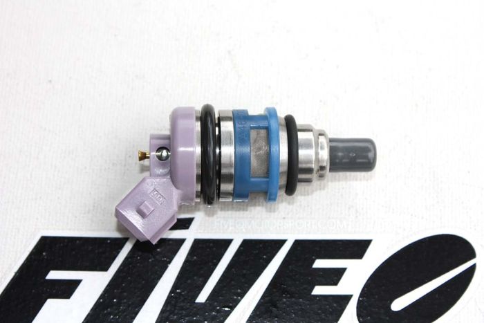 Brand new original equipment OEM JECS and Nissan fuel injectors for Infiniti Q45 and Nissan 300ZX TT. Rectangle electrical connector and Universal color code.
